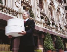 This luxurious and historic hotel features architectural splendour and opulent baroque-style décor in the very centre of downtown Dallas, Texas. The hotel was built by the St. Louis beer baron Adolphus Busch in 1912, and has hosted a variety of celebrities and dignitaries from Queen Elizabeth II to U2. Visitors can easily take in Dallas' many events and city sights from this centrally located hotel. The hotel's guest rooms are spacious and well-appointed with plush furnishings and en suite bathrooms with marble and brass accents. Business travellers will appreciate the 24-hour business centre with 5 executive boardrooms and 2300 square metres of meeting space, and all guests can make use of the 24-hour fitness centre, three exclusive restaurants, and complimentary sedan transportation to downtown areas within a 5-kilometre radius. All on an exciting and lavish holiday or business trip in the heart of the Lone Star State.