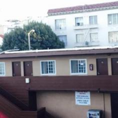 Hotel Features: You'll find 23 up-to-date rooms at this two-floor motel-style inn, which offers free local calls and parking. The biggest pluses, though, are the stellar location and a friendly staff who happily answers questions about nearby sites and activities.