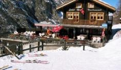 Europe’s highest outdoor pool | Switzerland Tourism