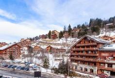 Chalet on the slopes of the valley Meribel. Ski Resort Meribel Village Center (1450 m). 