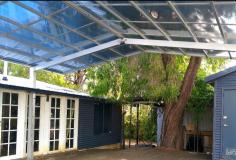 Our DIY patio kits in Perth are simple to install, aesthetically pleasing, and well-engineered. Our pergola kits are a robust, simple, and affordable roofing solution to suit any home or lifestyle. When you order our fully engineered kits, we will deliver them as a complete package with instructions to make the assembly process seamless. You will love our unique curved or flat cantilever shade structure with a waterproof and UV roof cover.